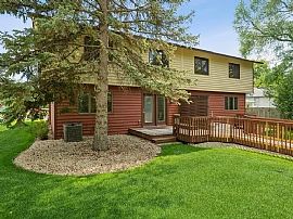 Three Bedroom Twin Home For Rent  in Robbinsdale, MN (Photo 10 of 10)