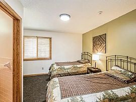 Three Bedroom Twin Home For Rent  in Robbinsdale, MN (Photo 8 of 10)