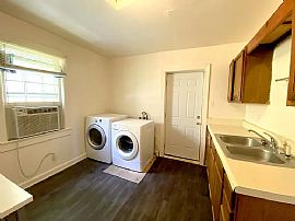 This 682 Square Foot Single Family Home Has 2 Bedrooms and 1.0  in Roanoke, VA (Photo 3 of 5)