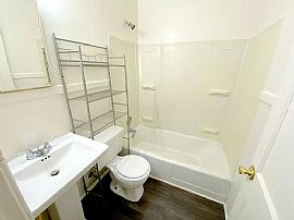 This 682 Square Foot Single Family Home Has 2 Bedrooms and 1.0  in Roanoke, VA (Photo 4 of 5)