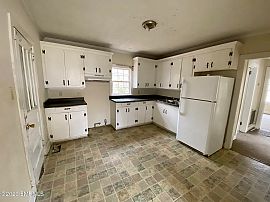 Newly Renovated House For Rent  in Meridian, MS (Photo 3 of 5)