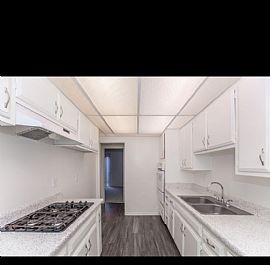 Sweet Two Bedrooms Home in Anaheim, CA (Photo 9 of 12)