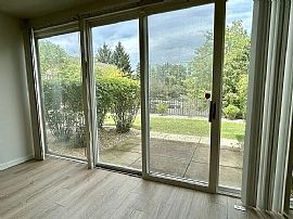 3 Story Brick Townhouse 2 Large Bedroom + 1den/ Office and 2.5  in Chicago, IL (Photo 11 of 12)