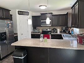 Nice House  in Raeford, NC (Photo 3 of 8)