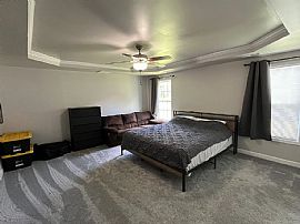 Nice House  in Raeford, NC (Photo 4 of 8)