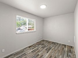 Nice House  in Post Falls, ID (Photo 5 of 8)