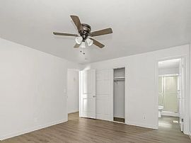 Nice House  in Eagle, ID (Photo 6 of 7)