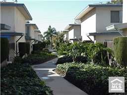 Spacious 2 Stories Condo in Buena Park, CA (Photo 4 of 4)