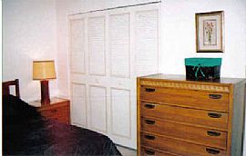 two bedroom on Lake Buckeye in Winter Haven, FL (Photo 4 of 6)