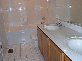 Rare 3 Brs/2Bths Townhouse in West Chicago, IL (Photo 3 of 4)