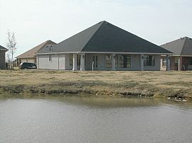 Rental house on Golf Course              in Denton, TX