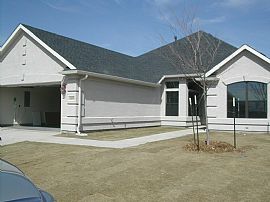 Rental house on Golf Course              in Denton, TX (Photo 2 of 2)