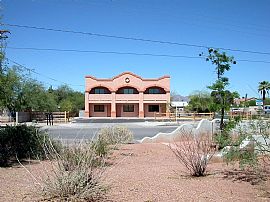 ~ SPACIOUS, BEAUTIFUL TOWNHOUSE ~       in Tucson, AZ (Photo 5 of 6)
