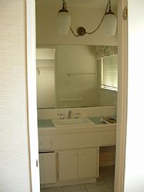 Master bedroom less than 1 mile from UCR in Riverside, CA (Photo 3 of 5)