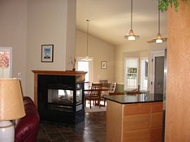 Fully Furnished House in Medford, OR (Photo 2 of 4)