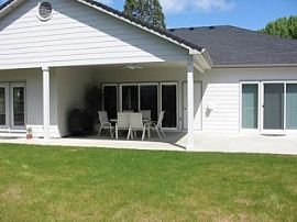 Fully Furnished House in Medford, OR (Photo 4 of 4)