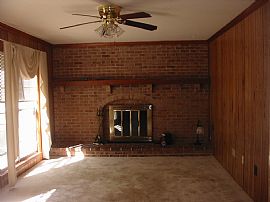 Beautiful Home in Sought After Montclair in Montclair, VA (Photo 4 of 5)