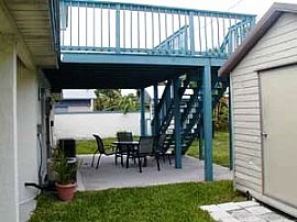 2 Br 2 Ba 1 Block to The Beach with Wifi Includes All Utilities in Fort Pierce, FL (Photo 2 of 6)