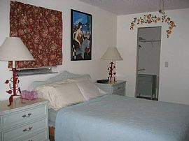 2 Br 2 Ba 1 Block to The Beach with Wifi Includes All Utilities in Fort Pierce, FL (Photo 4 of 6)