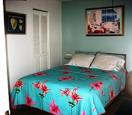 2 Br 2 Ba 1 Block to The Beach with Wifi Includes All Utilities in Fort Pierce, FL (Photo 5 of 6)