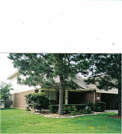 Excellent Suburban Home in Cypress, TX (Photo 2 of 5)