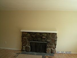 Like new home for Rent in Parkland in Tacoma, WA (Photo 4 of 5)