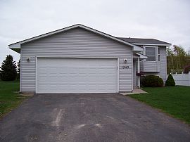 Great Loaction! in Shakopee, MN