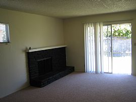 Beautiful and Spacious 3 Bedroom 2 Bath  in Sacramento, CA (Photo 2 of 4)