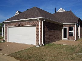 Beautiful 3 BR/2 BA House in Cordova, TN (Photo 5 of 5)