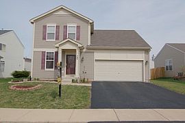 Contemporary & Luxurious 4br Home in Bolingbrook, IL (Photo 1 of 6)