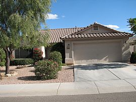 Fabulous 3bdr +Den, 2ba Surprise Home in Surprise, AZ