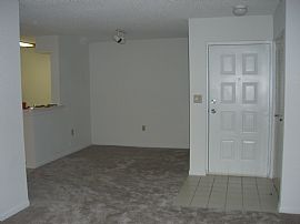 X-tra clean 1 br apt w/garage Ft Laud. in Fort Lauderdale, FL (Photo 4 of 6)