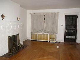Huge 4 Bedrooms House, 3 Floors, 2 Car G in Allentown, PA