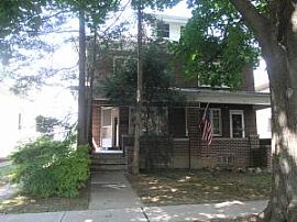 Huge 4 Bedrooms House, 3 Floors, 2 Car G in Allentown, PA (Photo 3 of 6)