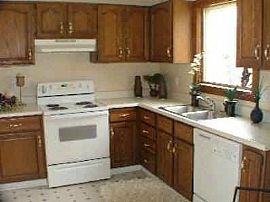 Extra Nice 3 Bed Ranch in South Waldo in Kansas City, MO (Photo 5 of 6)