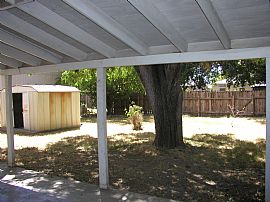 IMMACULATE THREE-BEDROOM HOUSE in Sacramento, CA (Photo 4 of 4)