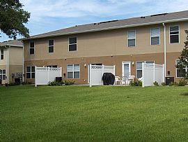 3/2.2/2 Townhouse For rent in Jacksonville, FL (Photo 2 of 2)