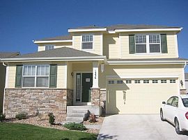 Beautiful and Spacious Golf Course Home  in Aurora, CO