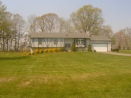 Waterfront Home in Quiet Community in Dunkirk, MD