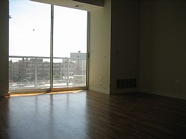 Unbelievable price for 2 brs + parking in Chicago, IL (Photo 4 of 6)