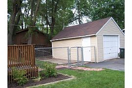 Spacious 4 Bedroom 2 Story Home in Round Lake Park, IL (Photo 6 of 6)