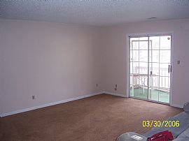 Spacious condo in Smyrna  in Smyrna, GA (Photo 3 of 5)