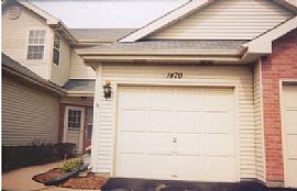 Nice beautiful Town House for rent in Glendale Heights, IL