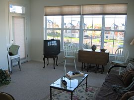 St Francis Condo on Lake Michigan in Saint Francis, WI (Photo 3 of 6)