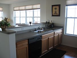 St Francis Condo on Lake Michigan in Saint Francis, WI (Photo 4 of 6)