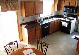 Updated 3 bedroom, 2 bath house in Wixom, MI