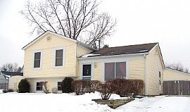 Updated 3 bedroom, 2 bath house in Wixom, MI (Photo 6 of 6)