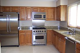 Luxury Living on the 18th Fairway! in Buffalo Grove, IL (Photo 2 of 6)