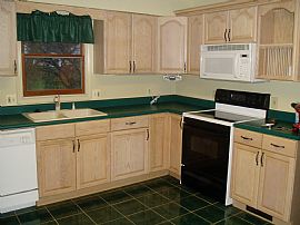 Clean Kenmore ranch for rent in Akron, OH (Photo 3 of 3)