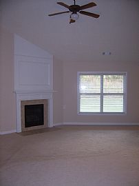 Ranch style home in Loganville, GA (Photo 5 of 6)